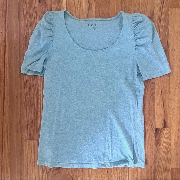 LOFT Tops - LOFT Light Heather Aqua Scoop Neck Puff Sleeve Tee